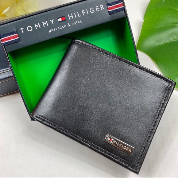tommy hilfiger wallet passcase & valet